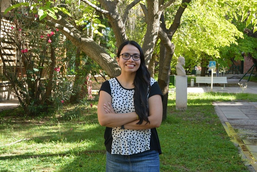 La investigadora Raquel Alvarado-Larios, de El Salvador, becaria doctoral en el Iadiza, consultada para esta nota por el equipo de prensa del Conicet Mendoza. 