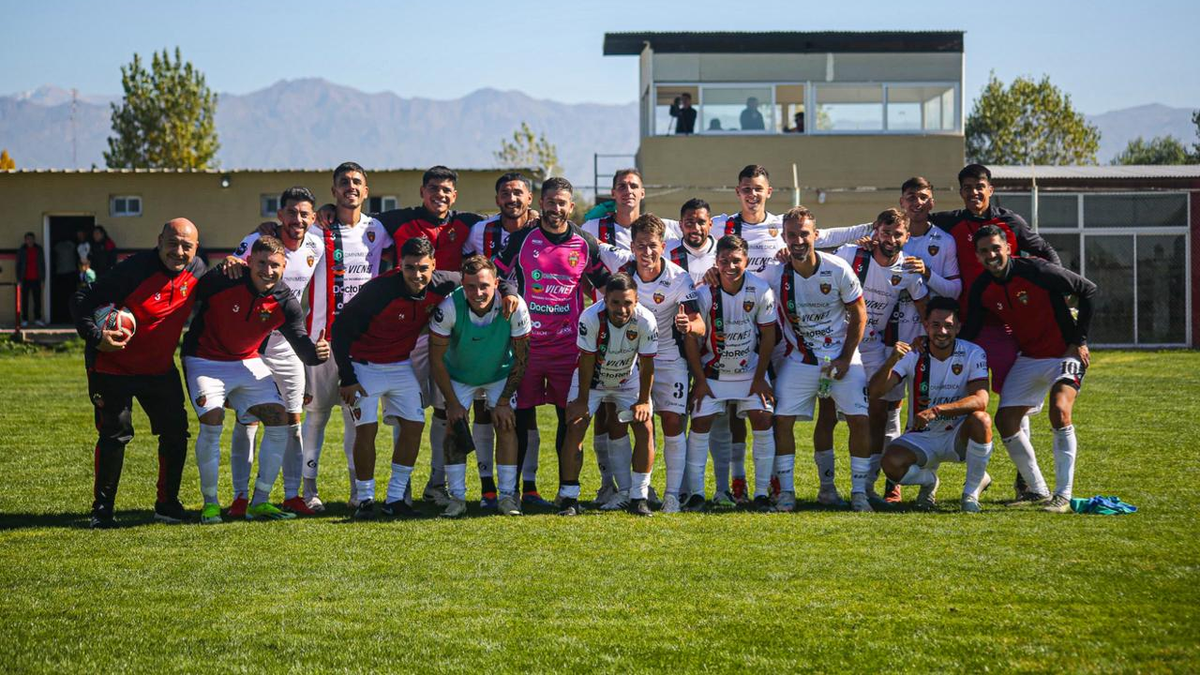 FADEP logró su primer triunfo en el Torneo Federal A con una contundente goleada