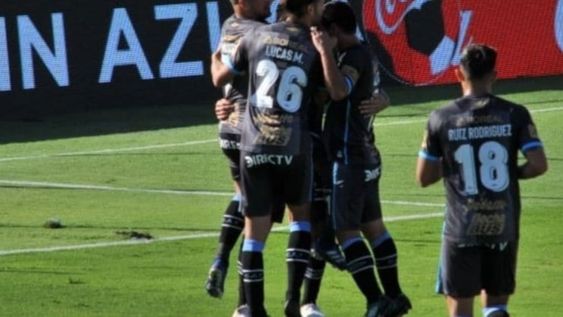 Atlético Tucumán derrotó a Unión por 5-3 y fue el líder absoluto de su zona.