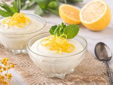 Este mousse se elabora con pocos ingredientes que realzan su sabor natural sin perder dulzura.