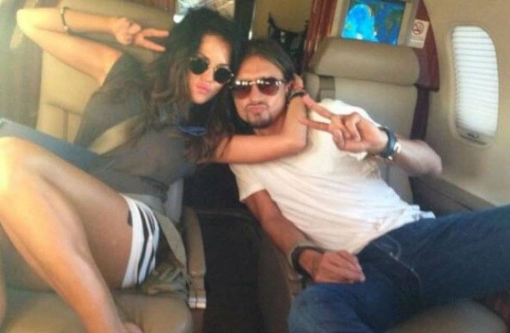 Karina Jelinek junto a su ¿novio?