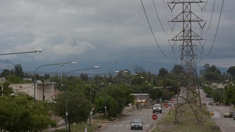 Pronóstico del tiempo: anticipan un jueves fresco y nublado en Mendoza.