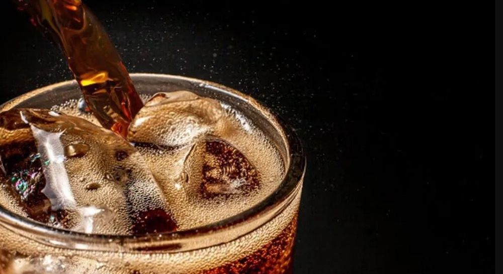 Gaseosas y jugos artificiales están directamente vinculados al aumento de casos de esteatosis hepática (hígado graso), al punto que en Francia ya se conoce a esta enfermedad como “la enfermedad de la gaseosa”.