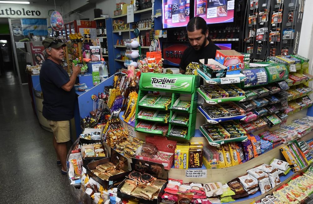 La Unión Kiosqueros de la República Argentina alertó sobre el inminente cierre de varios locales entre junio y julio. Gustavo Rogé / Los Andes