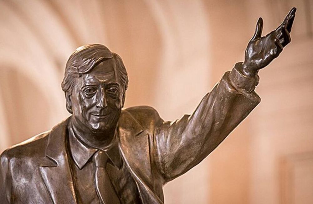 Antes de la asunción del libertario Javier Milei, el monumento fue retirado del ex Palacio del Correo y Telecomunicaciones. Gentileza: Diario El Norte.