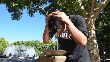 Termómetro urbano por encima de los 35 grados: 17 provincias podrían atravesar un verano más caluroso y seco, según el último informe del SMN.