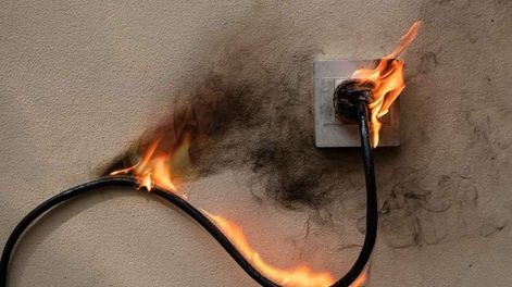 Algunos electrodomésticos son un peligro en las extensiones. Estás a tiempo de prevenir accidentes domésticos y cuidar la instalación.