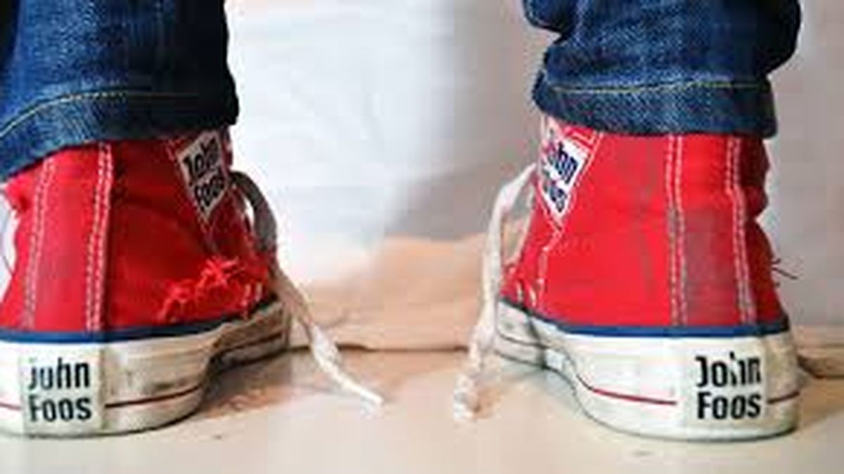 Una famosa marca de zapatillas cierra su planta en Argentina e importará desde China