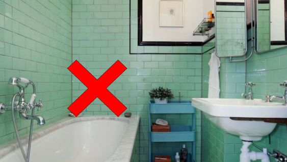 El baño puede lucir lujoso con este revestimiento económico e impermeable.