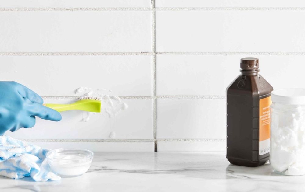 Si las marcas regresan, la prioridad pasa por encontrar de dónde proviene el agua y corregir esa causa.