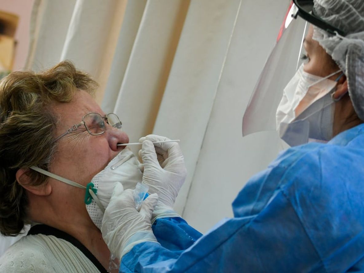 En Mendoza continúa el control en distintos centros, como este del hospital Carrillo en Las Heras. Foto: Orlando Pelichotti / Los Andes