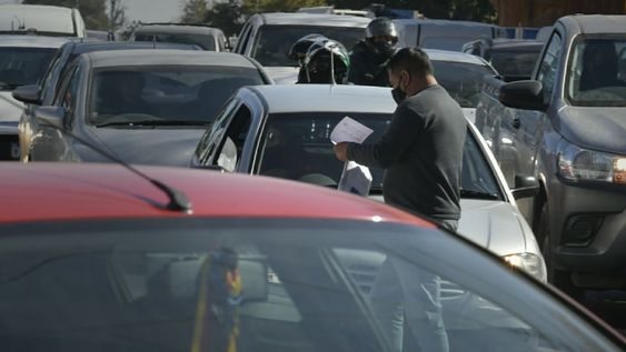Advierten que los conductores no dan prioridad como deben pero también se señala la imprudencia de quienes van a pie. / Orlando Pelichotti