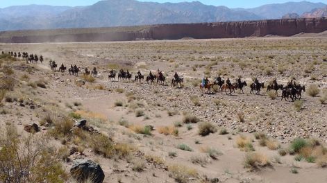 Los Andes | El extenso terreno tiene palestras naturales para entrenamiento avanzado y picos de más de 5.000 metros de altura. En 1945 los campos fueron vendidos al Estado. Orlando Pelichotti / Los Andes