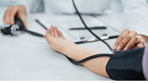 El control de la hipertensión reduce riesgo de complicaciones graves por COVID-19