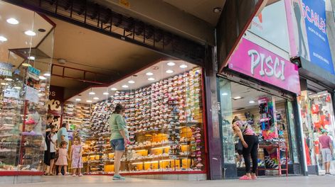 Los Andes | Los empleados de comercio cobrarán en marzo más de $180 mil y el aumento anual se acercó al 100%, superando la inlfación. - Foto: Mariana Villa / Los Andes