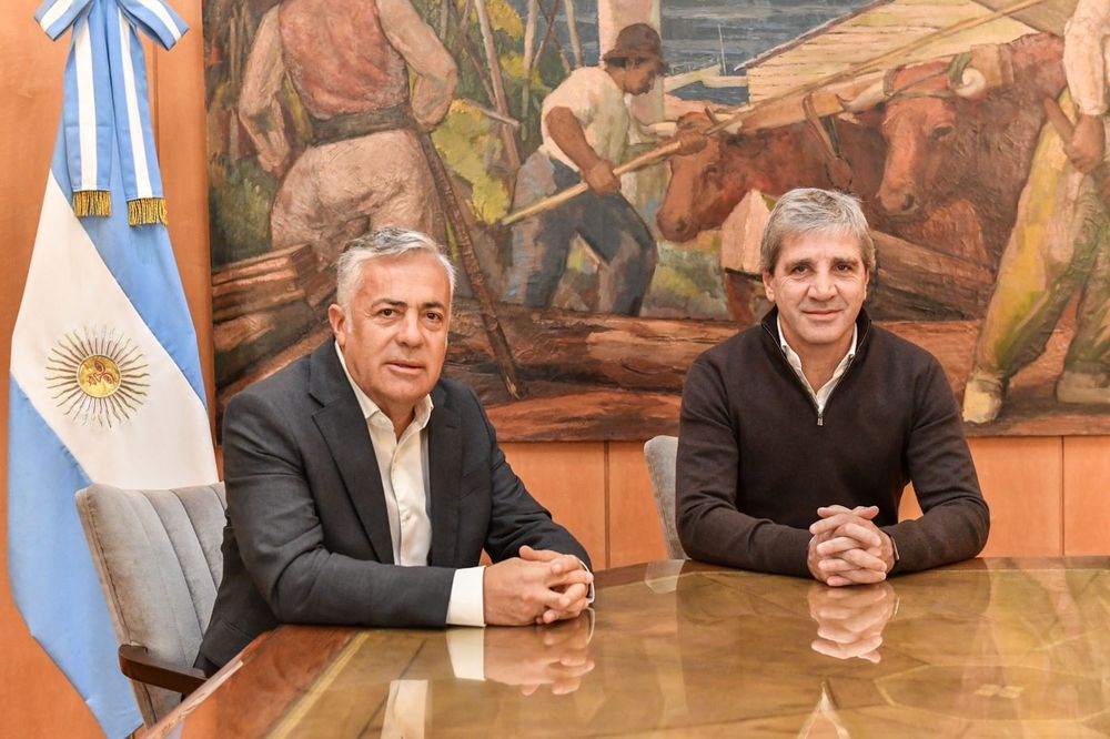 El gobernador Alfredo Cornejo se reunió con el ministro de Economía, Luis Caputo.