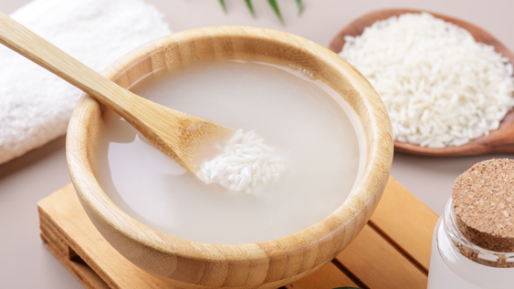 El agua de arroz tiene múltiples beneficios que tal vez desconozcas.&nbsp;