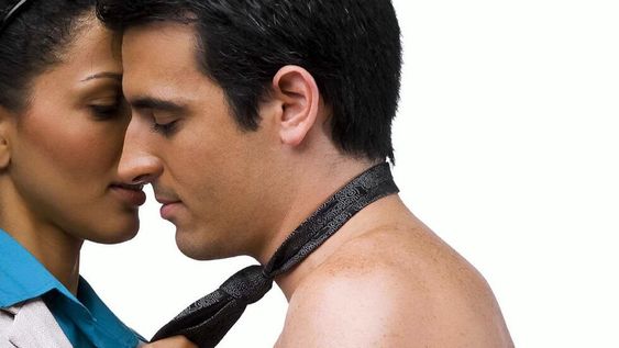La mayoría de las personas han tenido relaciones con un amigo