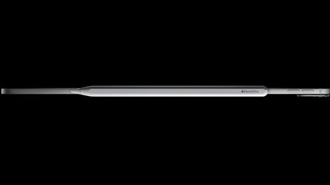 Apple presentó el nuevo iPad Pro con Apple Pencil Pro adjunto al costado durante un evento virtual de Apple en Cupertino, California. Foto: EFE/EPA/HANDOUT / APPLE INC