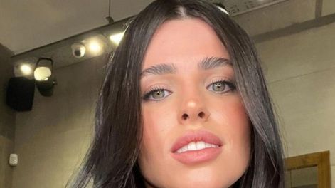 valentina cervantes marca tendencia con sus tres looks de primavera: denim, vestido strapless y conjunto deportivo