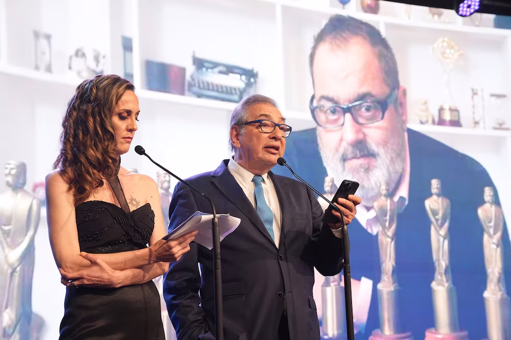 Homenaje a Jorge Lanata en los Martín Fierro de Radio 2025.