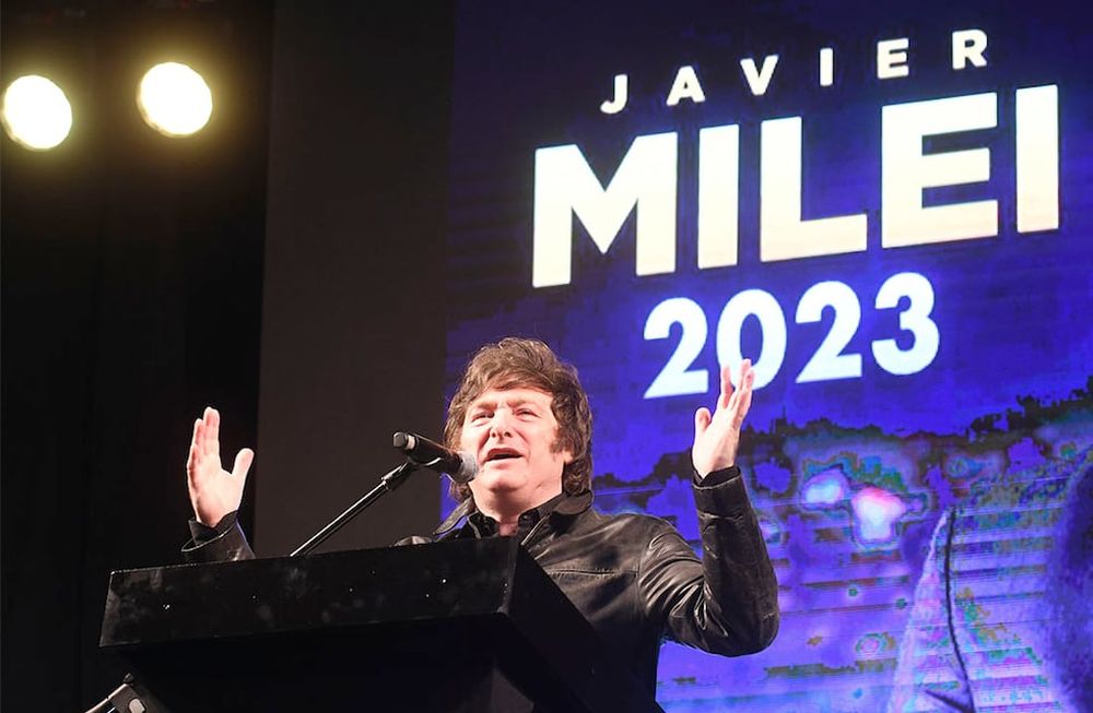 Javier Milei en el parque OHiggins en la Ciudad de Mendoza, haciendo su campaña política para el año 2023Foto:José Gutierrez / Los Andes