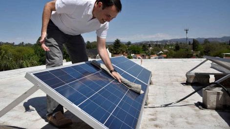 Las nuevas viviendas sociales de Godoy Cruz estarán equipadas con sistemas de energía solar.