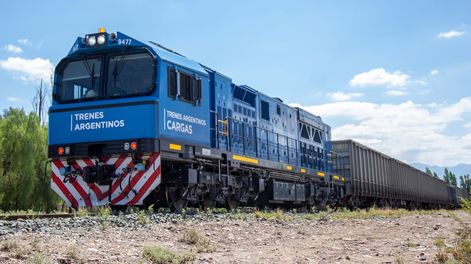 El ferrocarril sigue su reactivación como medio de transporte de carga; y uno de cada cinco productos transportados por la Línea San Martín en 2020 tuvo como origen o destino a la provincia de Mendoza. Foto: Trenes Argentinos Cargas
