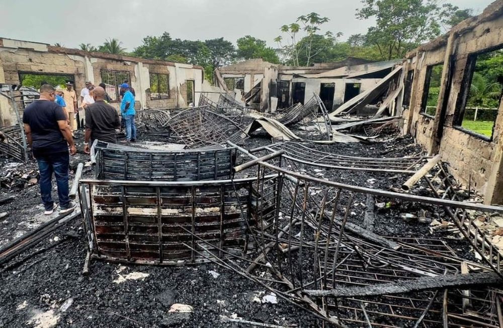 Al menos 19 niños murieron por un incendio en una residencia estudiantil. Foto: Clarín.