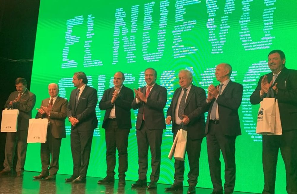 El juez aspirante a integrar la Corte nacional Ariel Lijo (derecha) vino a Mendoza en 2022 junto a Ricardo Lorenzetti y estuvo en Maipú con dirigentes locales.