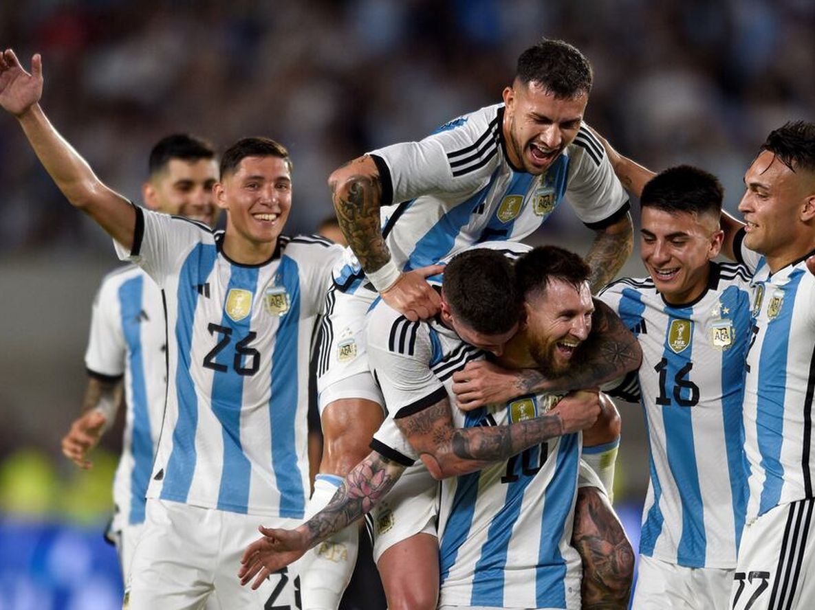 Lionel Messi y sus compañeros en un partido de la selección argentina. / Gentileza.