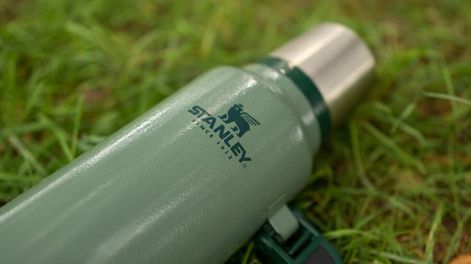 ¿Conviene comprar en Chile?: cuánto salen los termos Stanley.