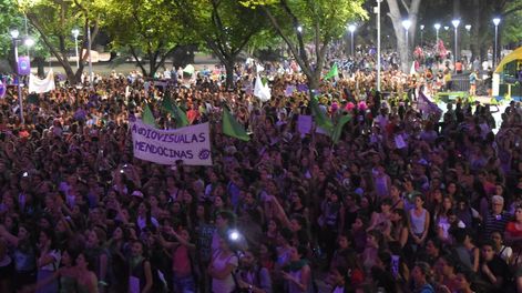 Feminismo: actuamos contra el sistema patriarcal - Por Susana Demartini