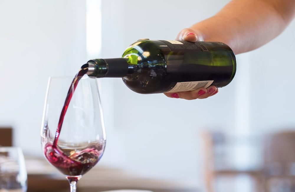 La palabra justa: guía rápida para describir un vino