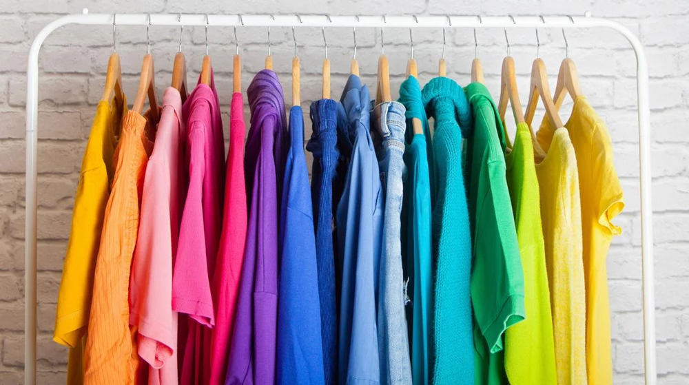 Según la psicología, estos 2 colores son los que más eligen las personas inseguras.