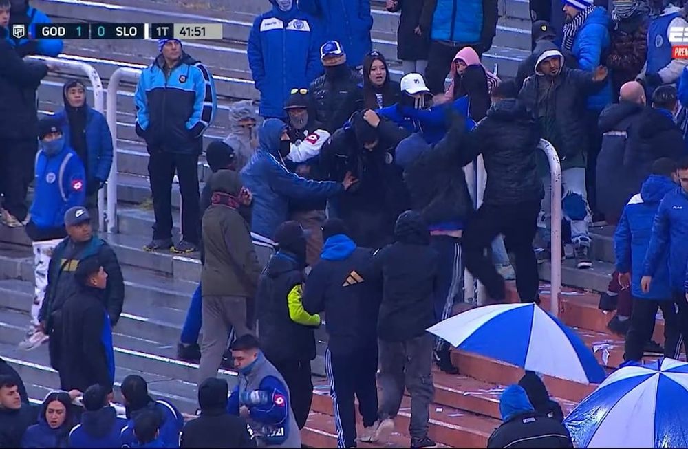 Incidentes en el la Tribuna de Godoy Cruz. / Gentileza.