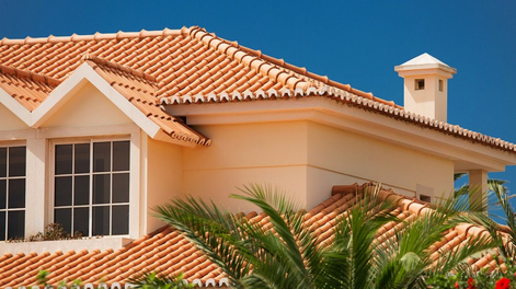 Las chapas termoacústicas transforman la arquitectura del hogar con diseño, ahorro y durabilidad.