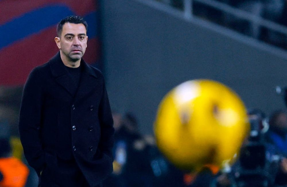 ARCHIVO - El director técnico del Barcelona, Xavi Hernández, durante un partido de La Liga española contra el Villarreal, en Barcelona, España, el sábado 27 de enero de 2024. (AP Foto/Joan Monfort, Archivo)