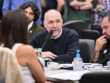 Guillermo Carmona advirtió por posibles efectos sobre derechos constitucionales y reclamó investigar a empresas vinculadas con la explotación hidrocarburífera en las islas.