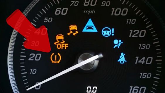 Conocer esta señal en el tablero, permite manejar de forma más segura y cuidar el estado general del auto.