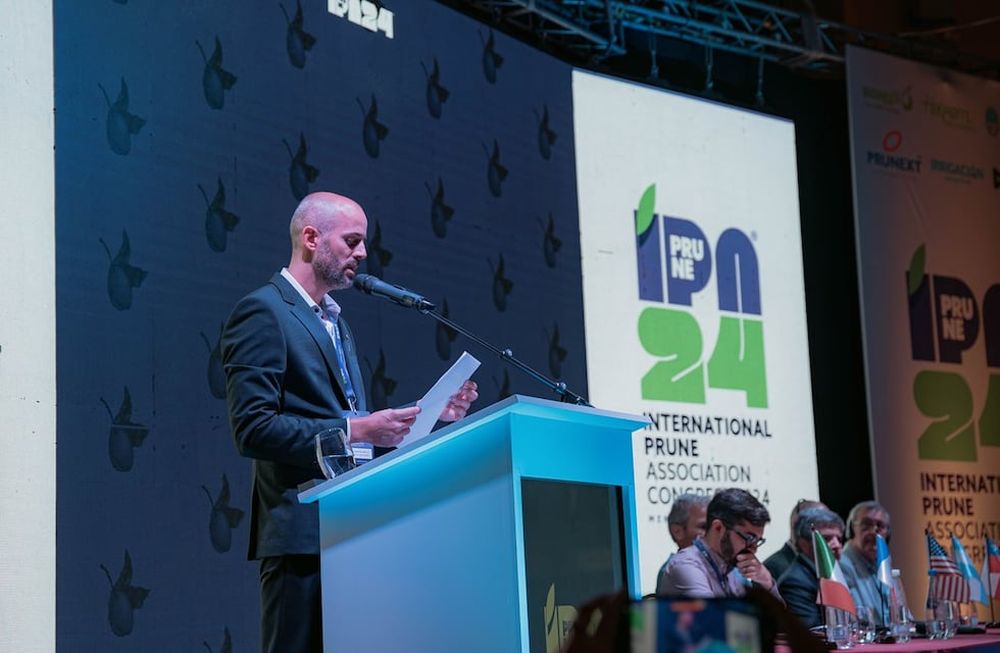 Francisco Araujo, presidente del Congreso Mundial de la Ciruela.