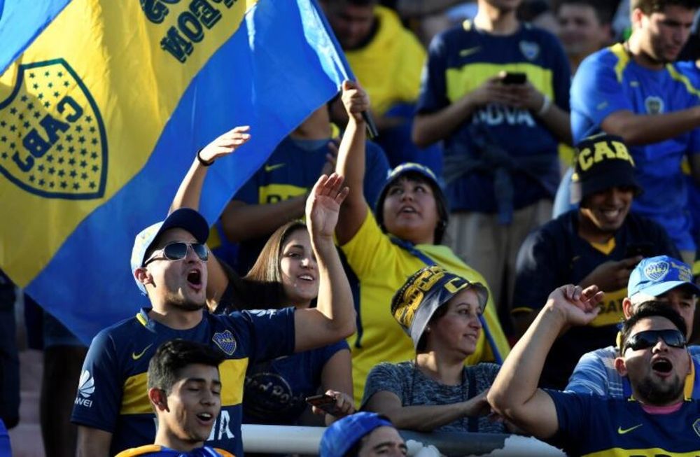 Hinchada de Boca en el estadio Malvinas Argentinas. / LOS ANDES.