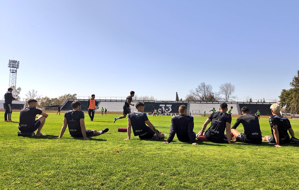 O Lobo jogou duas partidas fora de casa em uma semana. Depois, voltou a Mendoza para treinar e se recuperar em casa.