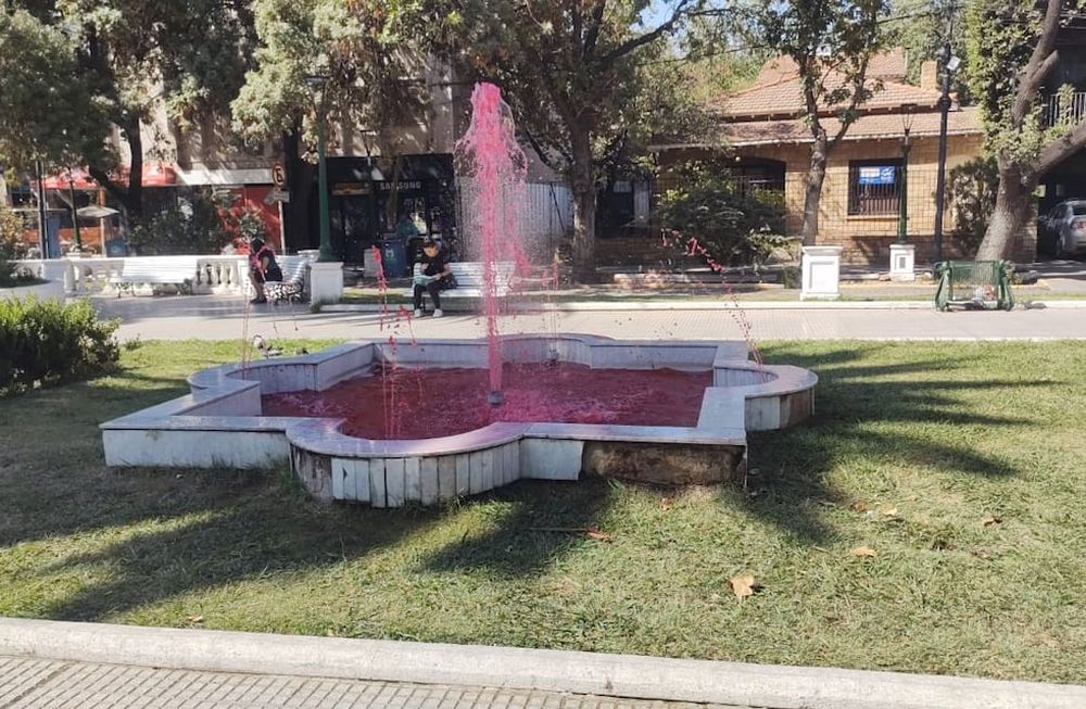 Las fuentes de la Ciudad nos esperan para brindar juntos por el vino