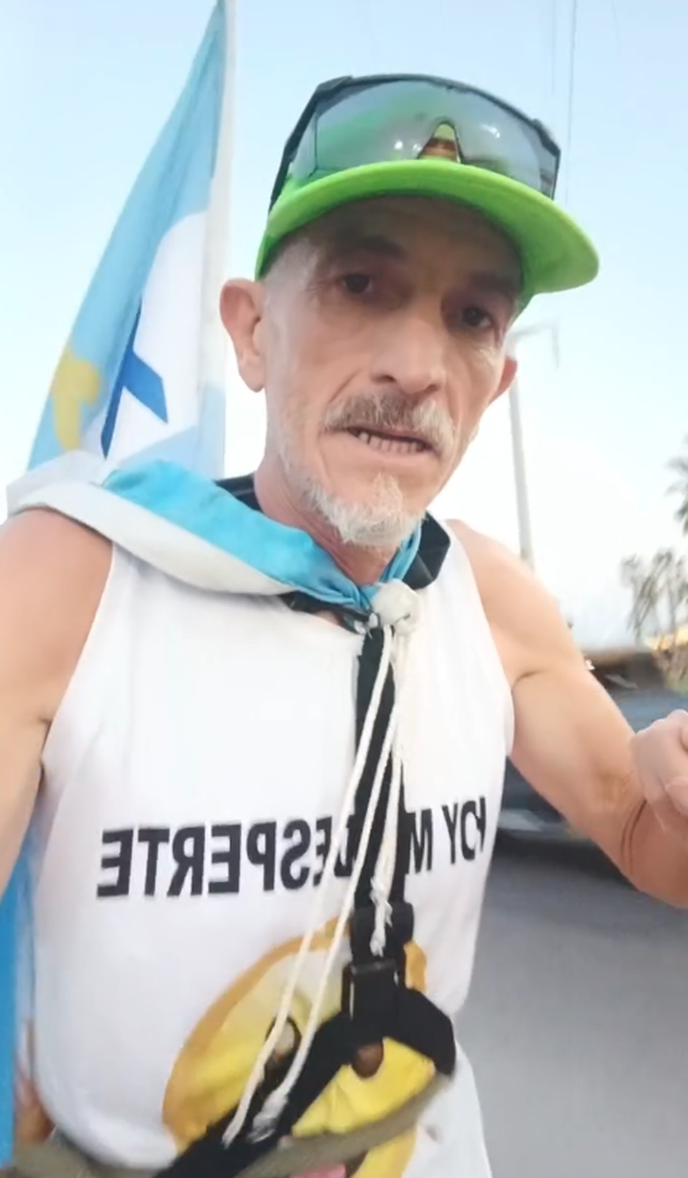 A lo Forrest Gump: quién es el gendarme retirado y atleta que corre por el país promoviendo hábitos saludables