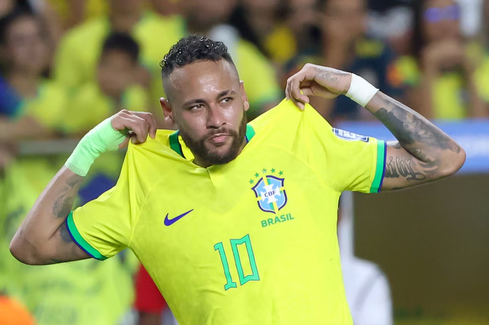 El entrenador italiano, Carlo Ancelotti respaldó a Neymar y descartó modificaciones en la convocatoria mundialista.