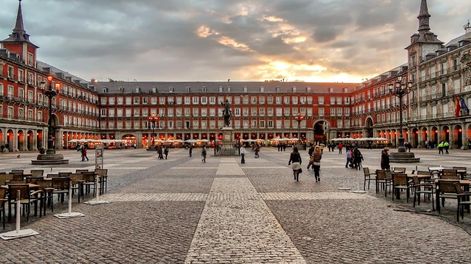 Plaza Mayor en Madrid, uno de los sitios más turísticos de España. - Imagen web