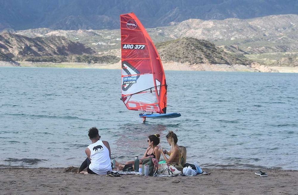 Tras Semana Santa, ¿cuándo es el próximo feriado en Argentina? (Foto Potrerillos: José Gutiérrez / Los Andes)