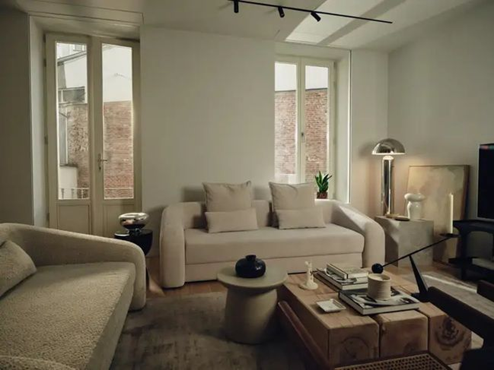 Así es la casa de Valentina Zenere en Madrid: mimalista y con mucho blanco