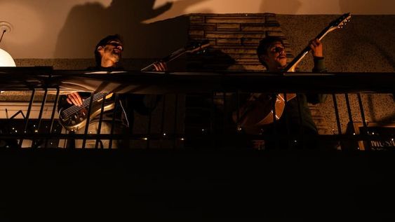 Música en el balcón: el proyecto que une a la vecindad a través del jazz en Temperley.